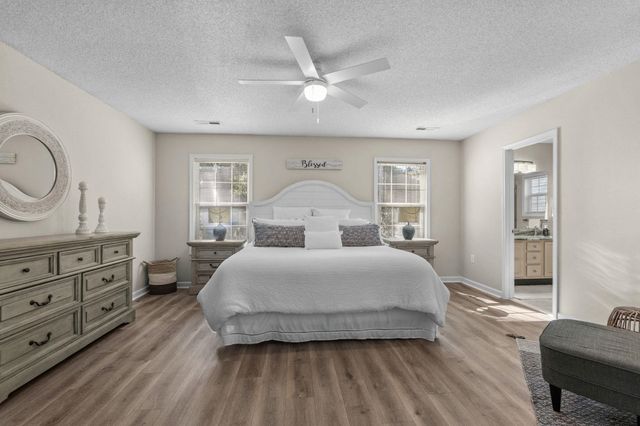 829 9th Ave. S, North Myrtle Beach, SC 29582