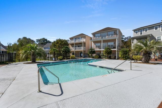829 9th Ave. S, North Myrtle Beach, SC 29582