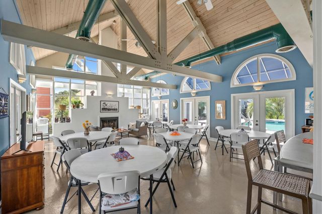 829 9th Ave. S, North Myrtle Beach, SC 29582