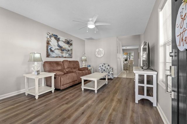 829 9th Ave. S, North Myrtle Beach, SC 29582