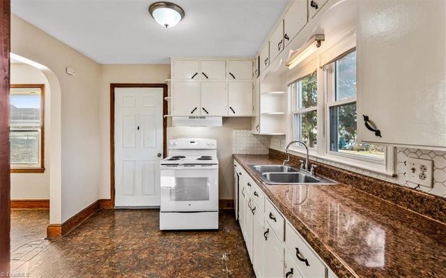 2939 Gilmer NE Avenue, Winston-salem, NC 27105