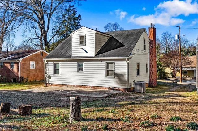 2939 Gilmer NE Avenue, Winston-salem, NC 27105