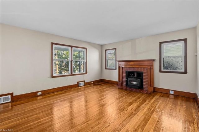 2939 Gilmer NE Avenue, Winston-salem, NC 27105