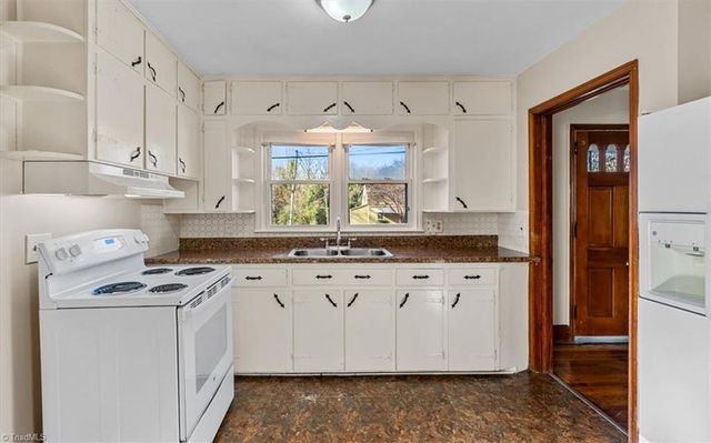 2939 Gilmer NE Avenue, Winston-salem, NC 27105