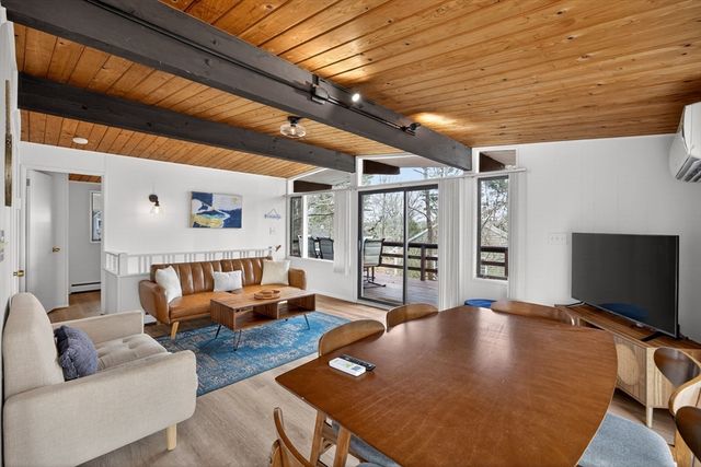 20 Longview Dr, Yarmouth, MA 02675