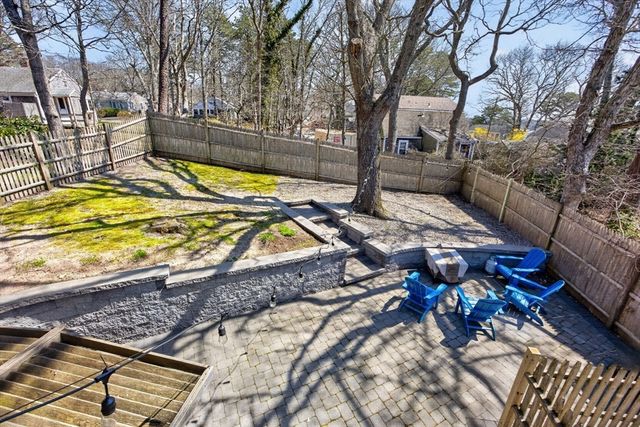 20 Longview Dr, Yarmouth, MA 02675