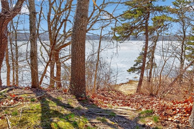 20 Longview Dr, Yarmouth, MA 02675