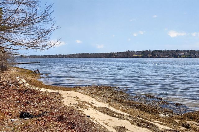 20 Longview Dr, Yarmouth, MA 02675