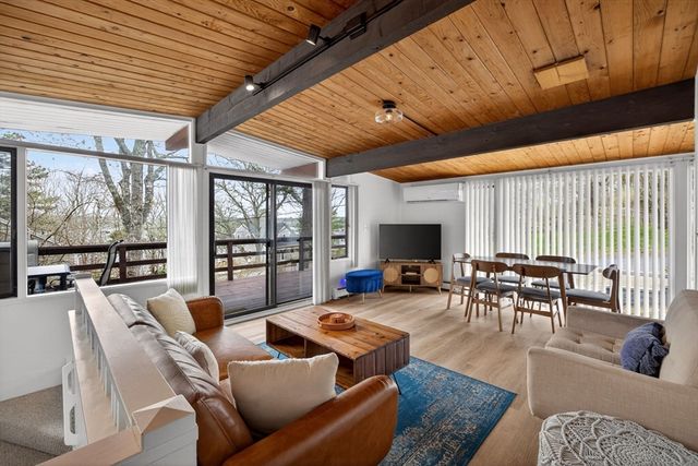 20 Longview Dr, Yarmouth, MA 02675