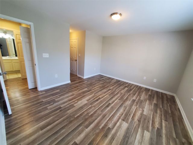5003 Sharon Road Q, Charlotte, NC 28210
