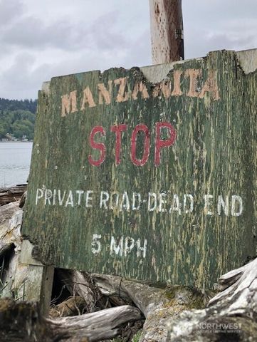 27728 Manzanita Beach Rd SW, Vashon, WA 98070