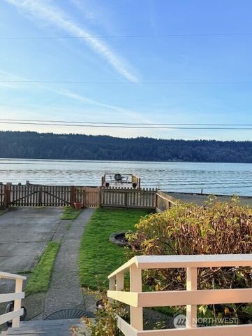 27728 Manzanita Beach Rd SW, Vashon, WA 98070