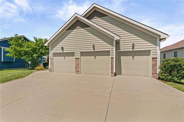 2104 Alder Street, Leavenworth, KS 66048