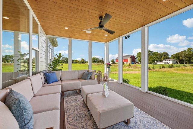 W358N6309 Ennis ROAD, Oconomowoc, WI 53066