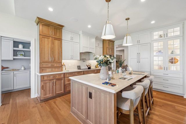 W358N6309 Ennis ROAD, Oconomowoc, WI 53066