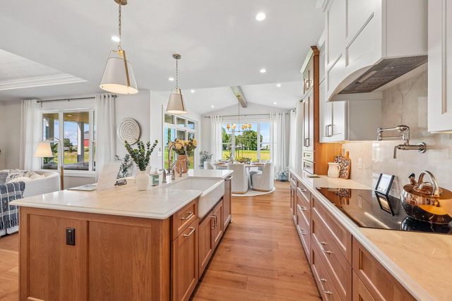 W358N6309 Ennis ROAD, Oconomowoc, WI 53066