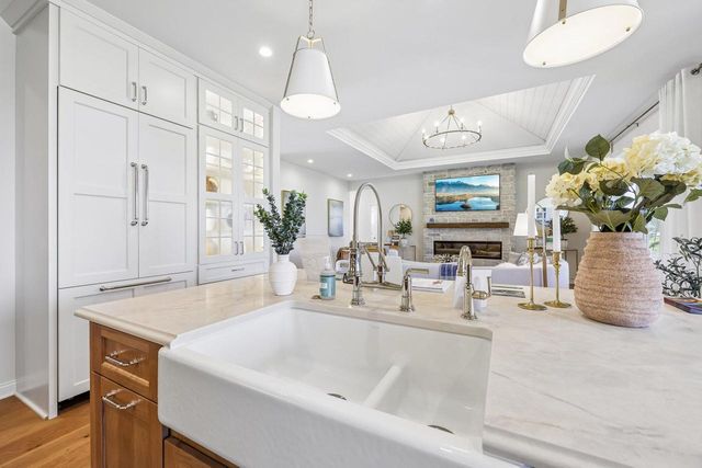 W358N6309 Ennis ROAD, Oconomowoc, WI 53066