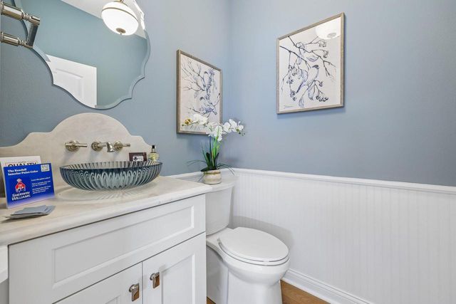 W358N6309 Ennis ROAD, Oconomowoc, WI 53066