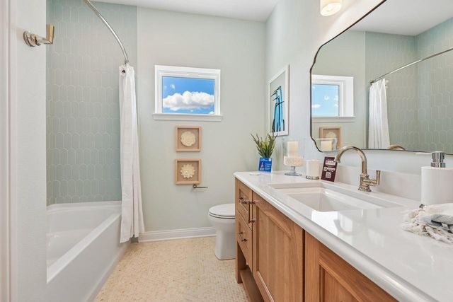 W358N6309 Ennis ROAD, Oconomowoc, WI 53066