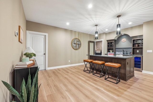 W358N6309 Ennis ROAD, Oconomowoc, WI 53066