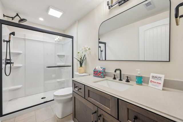 W358N6309 Ennis ROAD, Oconomowoc, WI 53066