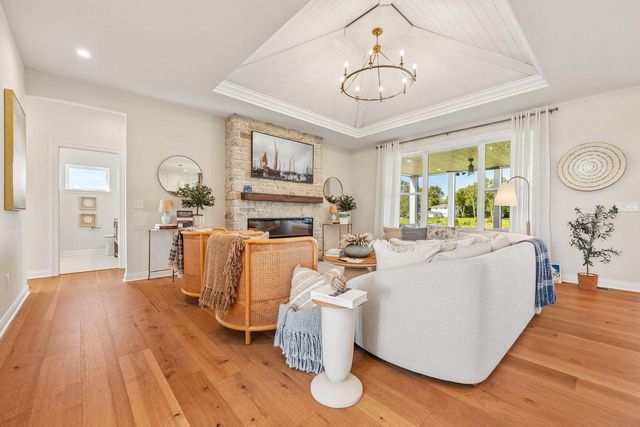 W358N6309 Ennis ROAD, Oconomowoc, WI 53066