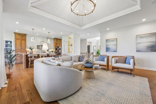 W358N6309 Ennis ROAD, Oconomowoc, WI 53066