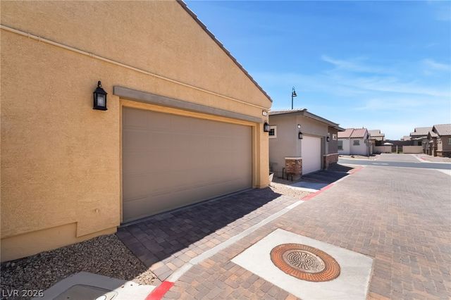 794 Hibiscuss Blossom Street, Henderson, NV 89011