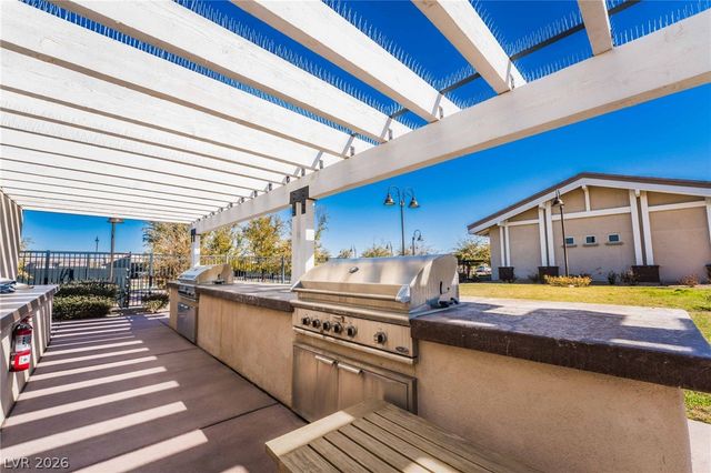 794 Hibiscuss Blossom Street, Henderson, NV 89011
