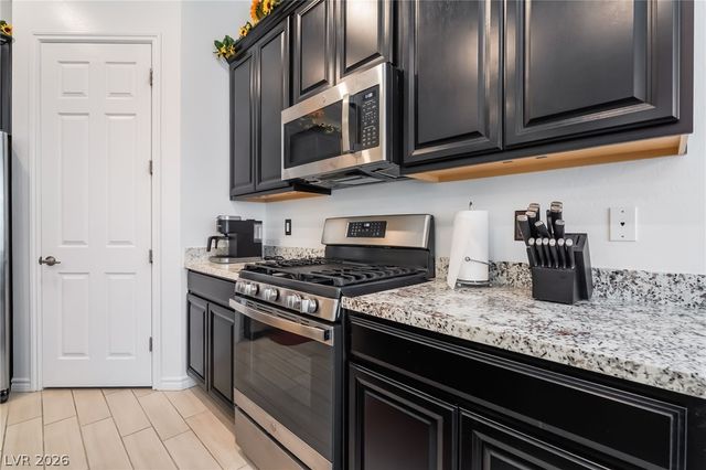 794 Hibiscuss Blossom Street, Henderson, NV 89011