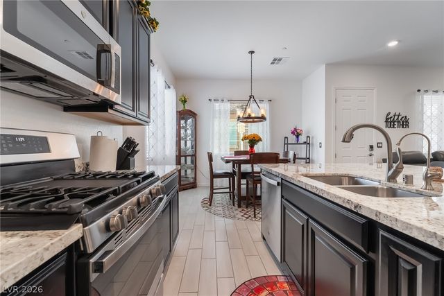 794 Hibiscuss Blossom Street, Henderson, NV 89011