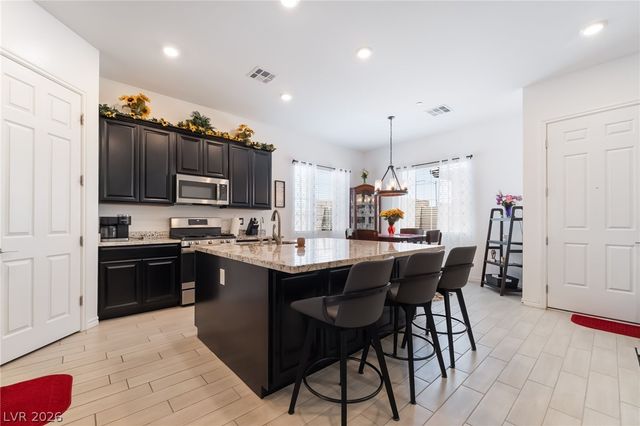 794 Hibiscuss Blossom Street, Henderson, NV 89011