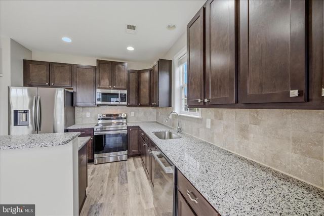 30 PAPPY CT, Bunker Hill, WV 25413