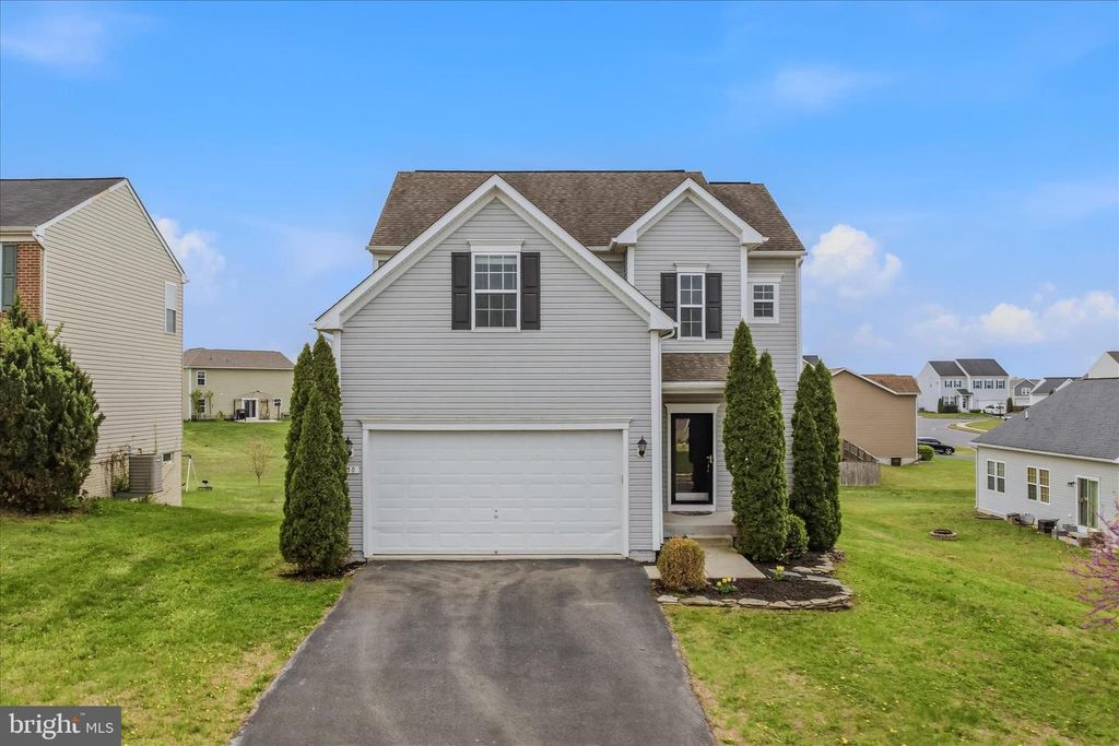 30 PAPPY CT, Bunker Hill, WV 25413