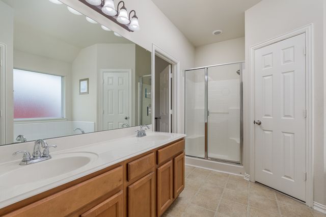 333 Country Manor Lane, Royse City, TX 75189