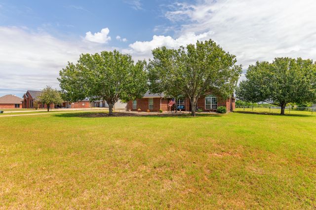 333 Country Manor Lane, Royse City, TX 75189