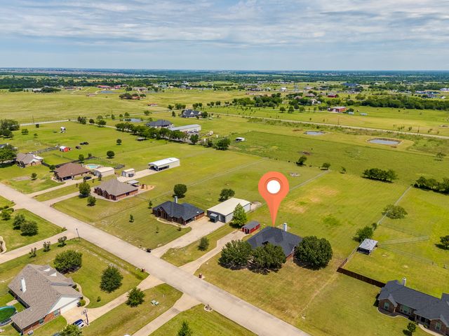 333 Country Manor Lane, Royse City, TX 75189
