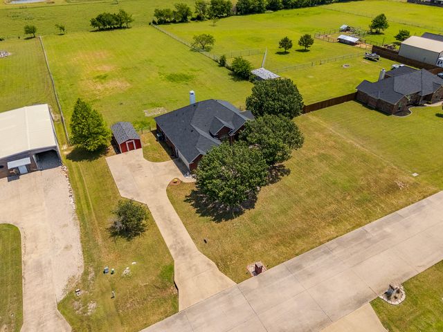 333 Country Manor Lane, Royse City, TX 75189