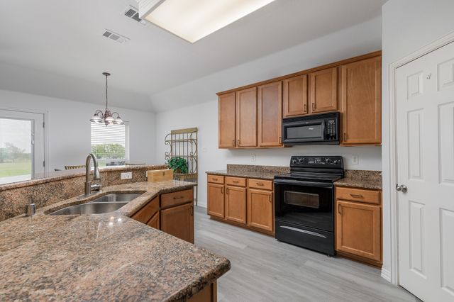 333 Country Manor Lane, Royse City, TX 75189