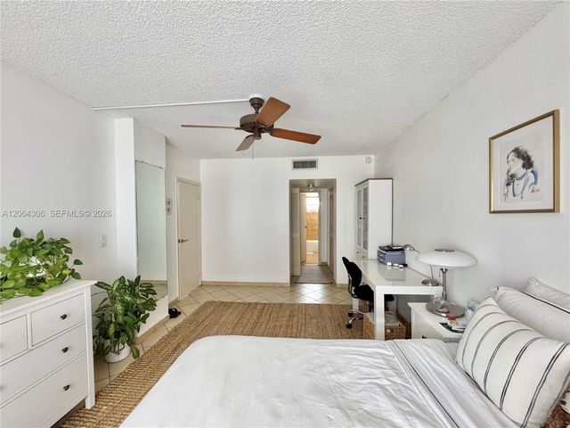 100 EDGEWATER DR 305, Coral Gables, FL 33133