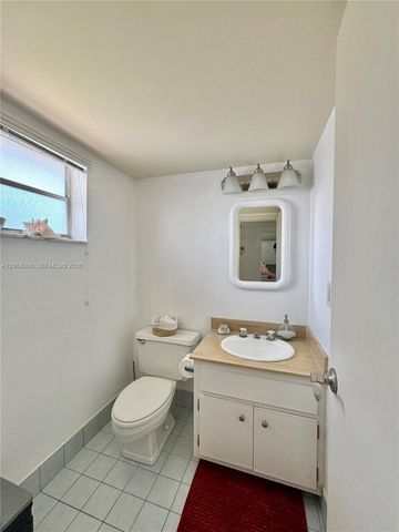 100 EDGEWATER DR 305, Coral Gables, FL 33133