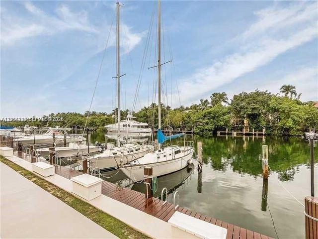 100 EDGEWATER DR 305, Coral Gables, FL 33133