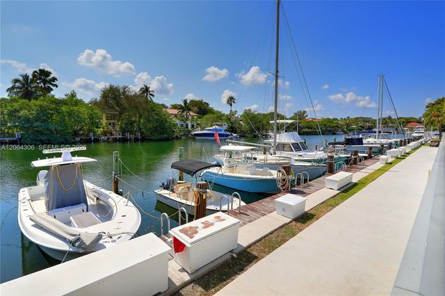 100 EDGEWATER DR 305, Coral Gables, FL 33133