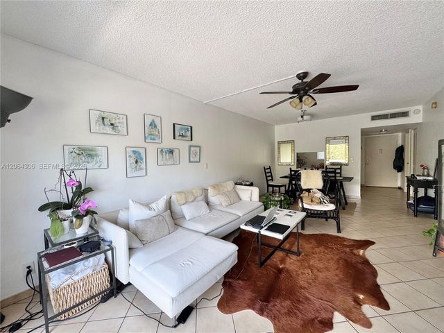 100 EDGEWATER DR 305, Coral Gables, FL 33133