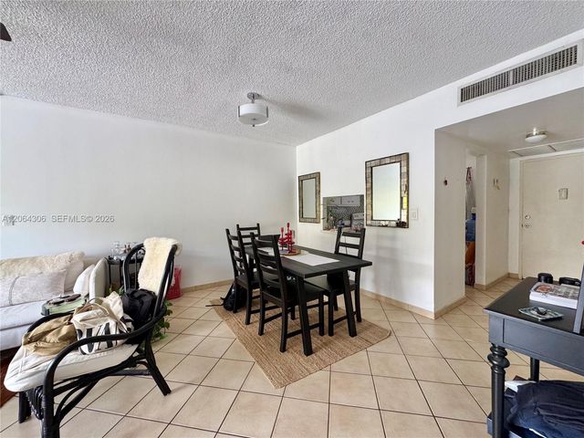 100 EDGEWATER DR 305, Coral Gables, FL 33133