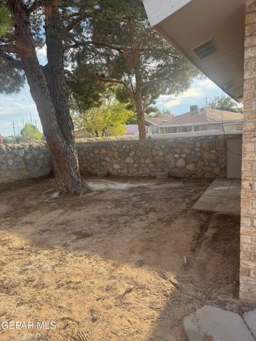 1926 ESTRADA Drive, El Paso, TX 79936