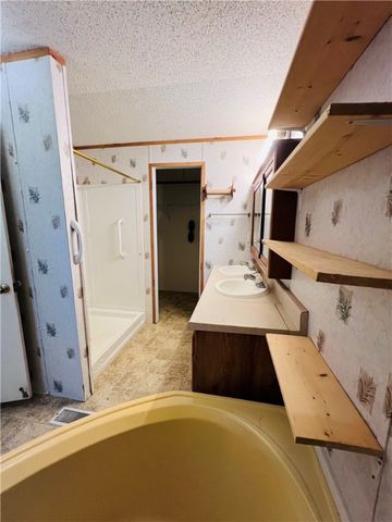 186 County Road 161, Alice, TX 78332