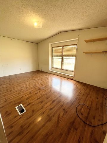 186 County Road 161, Alice, TX 78332