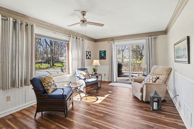 90 S Clymer Street, Pentwater Vlg, MI 49449