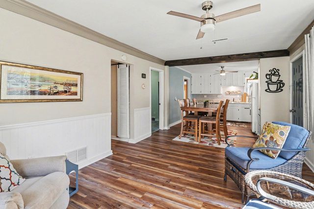 90 S Clymer Street, Pentwater Vlg, MI 49449